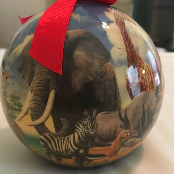 Smithsonian National Museum of Natural History Ornament – Safari Wildlife Scene - Picture 7 of 13